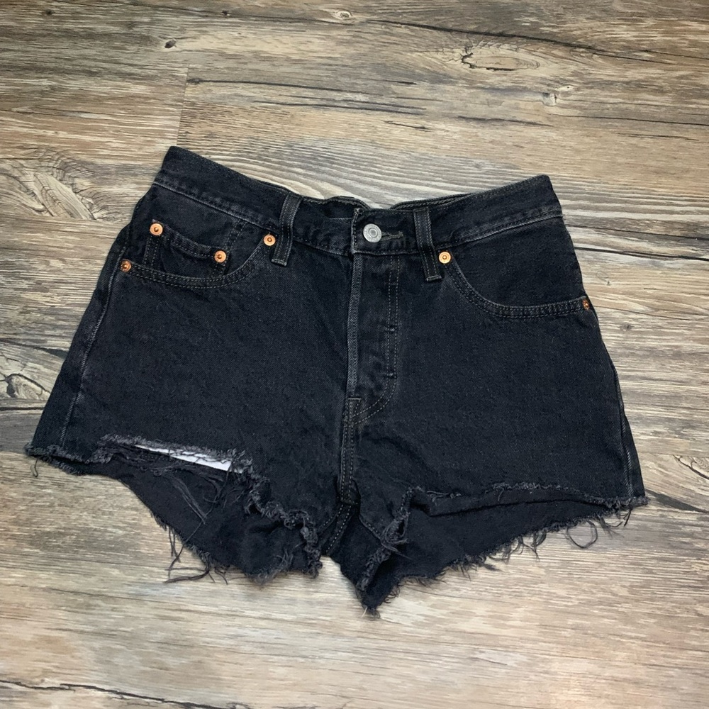 Levi’s 501 shorts women’s size 24 good condition